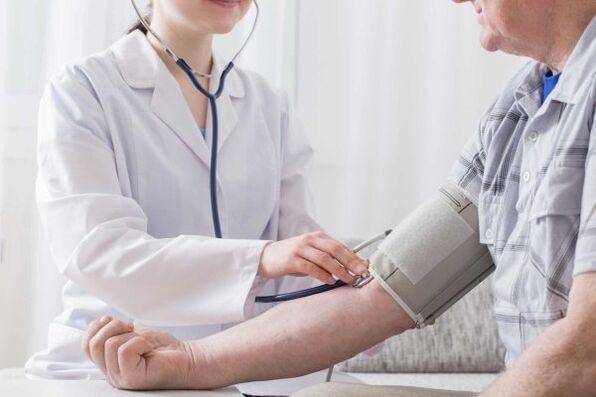 Misurazione della pressione sanguigna per l'ipertensione
